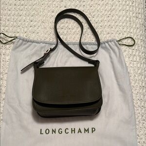 EUC Longchamp LE FOULONNÉ M CROSSBODY BAG